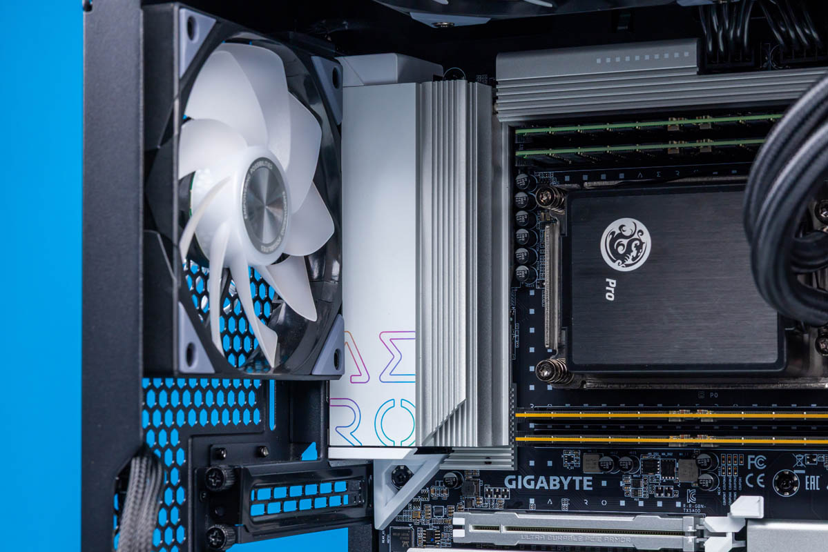 Mainboard X870E vs B760M vs TRX50: chọn nền tảng nào cho build PC cao cấp