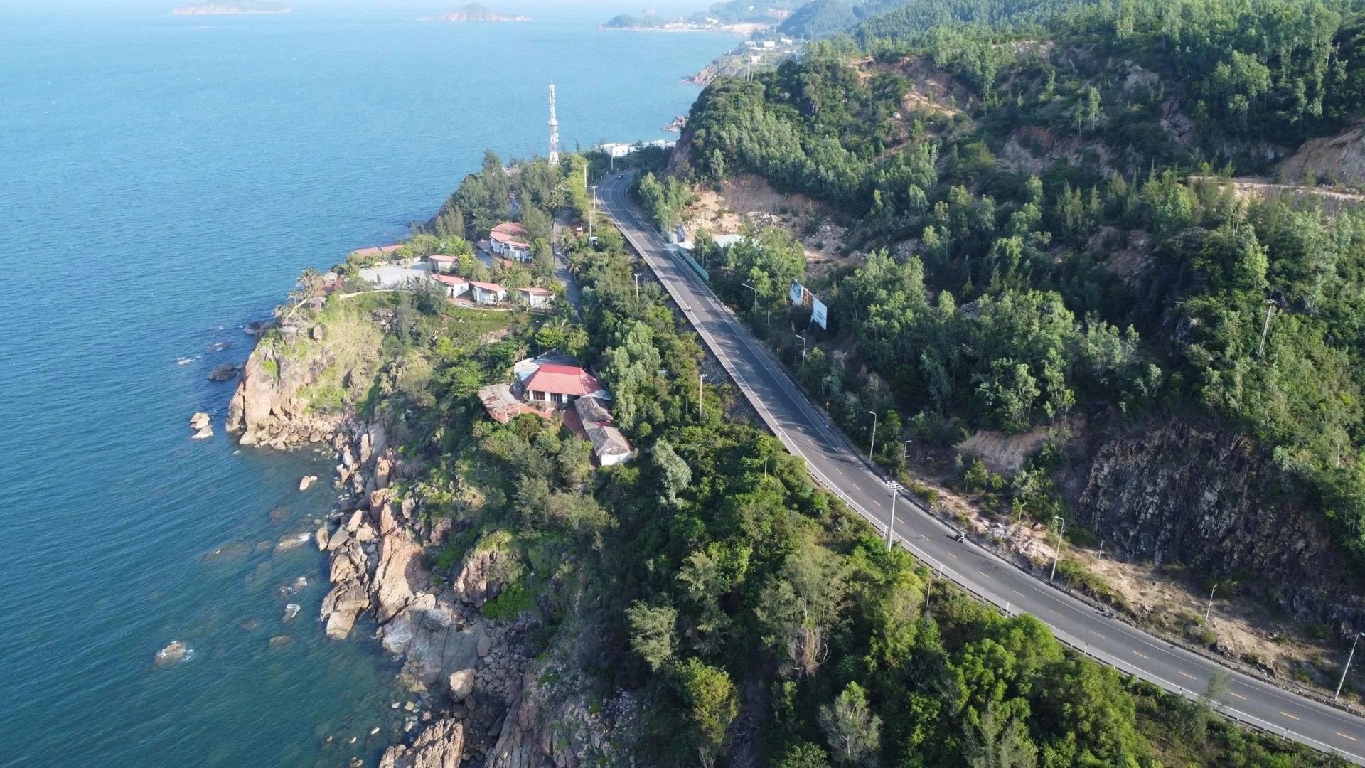 Gia Lai tái cấu trúc đô thị: bớt nhà ở, tăng thương mại và du lịch