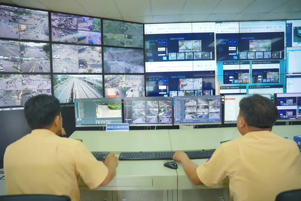 CSGT TP.HCM tăng cường phạt nguội xe máy: hiệu quả và tranh cãi