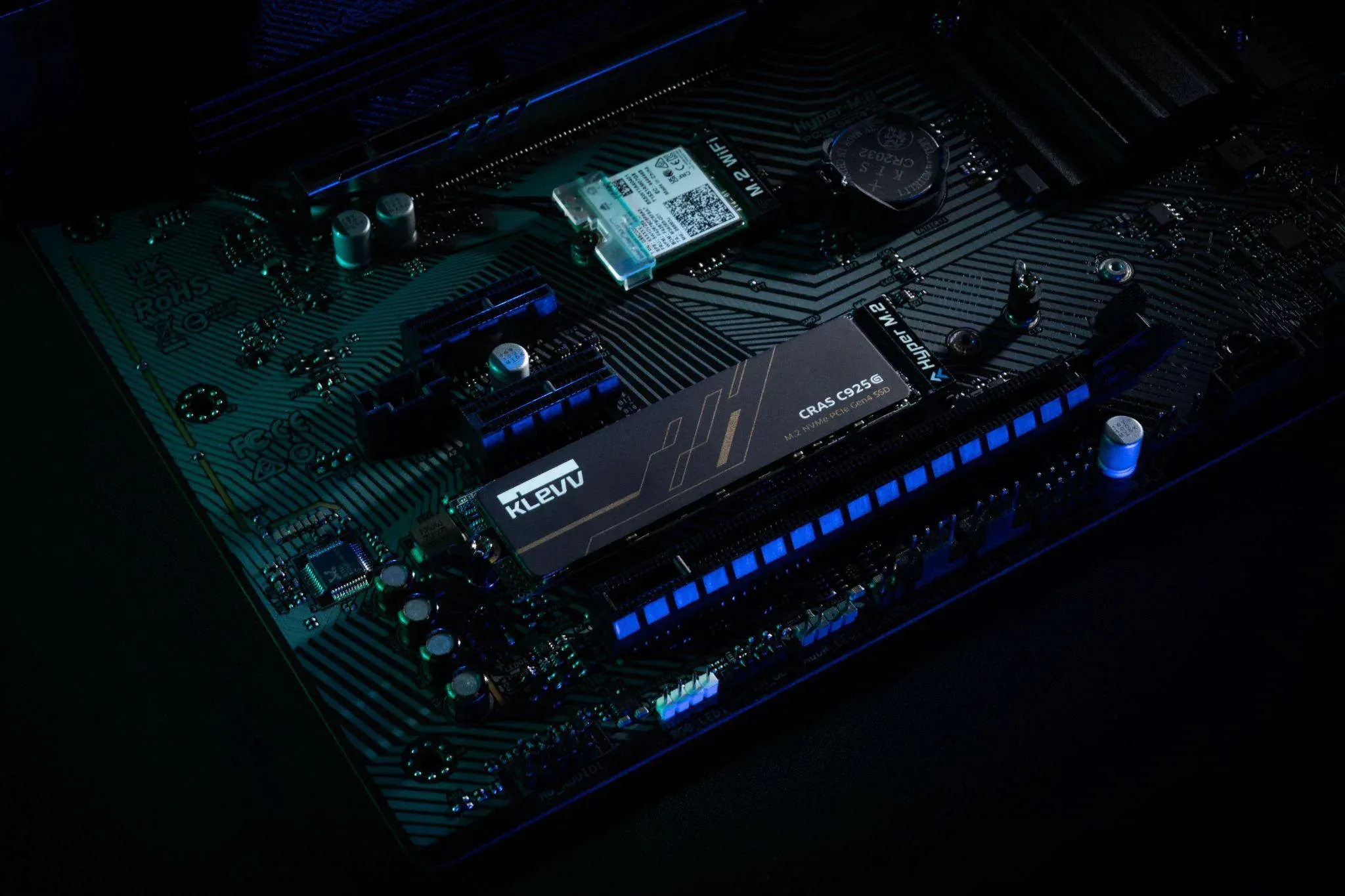 KLEVV ra mắt bộ ba SSD PCIe Gen4 CRAS mới cho game thủ và workstation