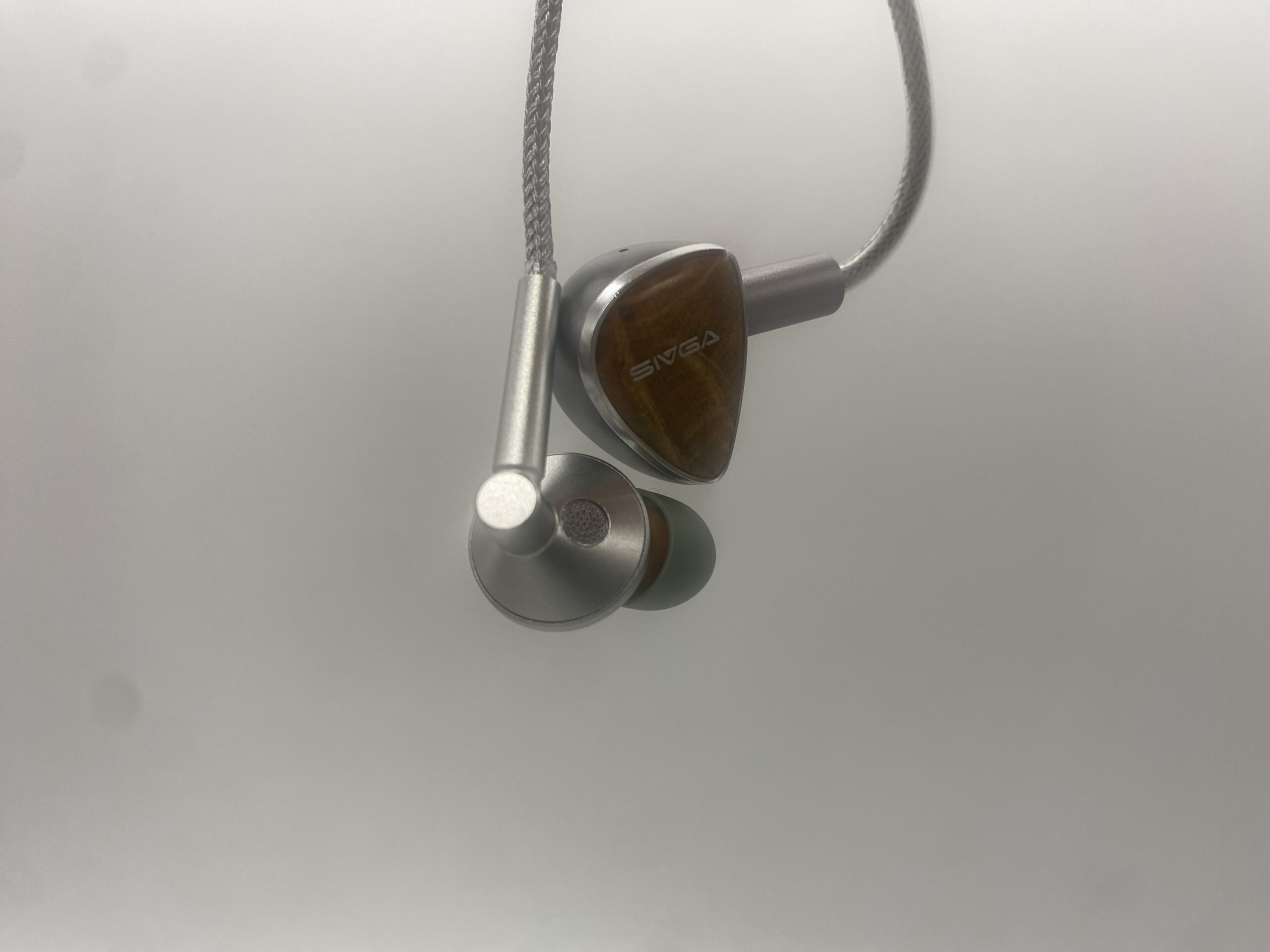 NiceHCK Tears vs Sivga Lyrebird: tai nghe in-ear dưới 1 triệu có Hi-Fi thật không?