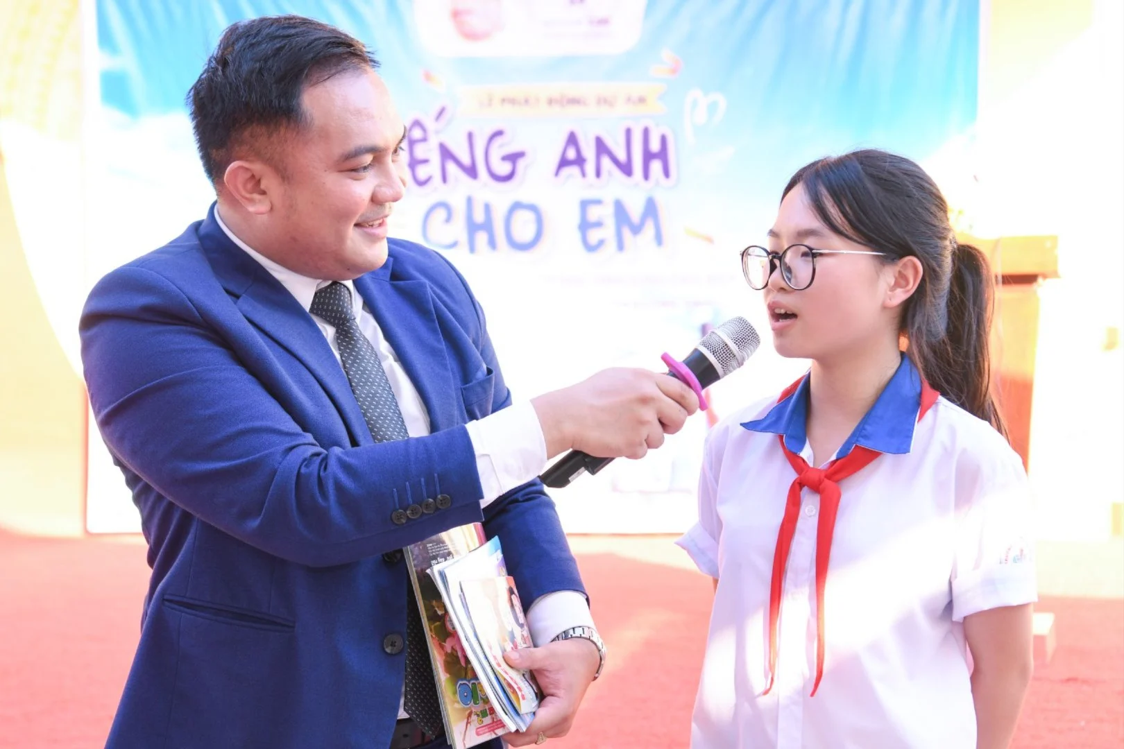 Dự án 'Tiếng Anh cho em' và bài toán mở rộng cơ hội học ngoại ngữ miền núi
