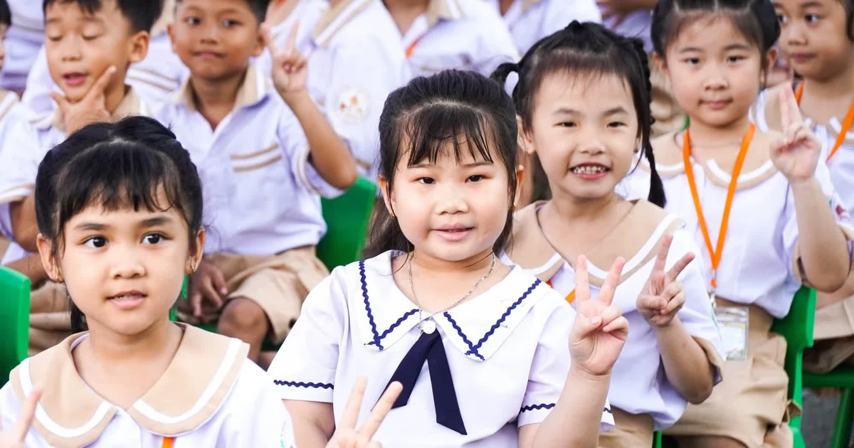 Miễn học phí nhưng vẫn tốn tiền: Những chi phí ẩn trong trường công TP.HCM