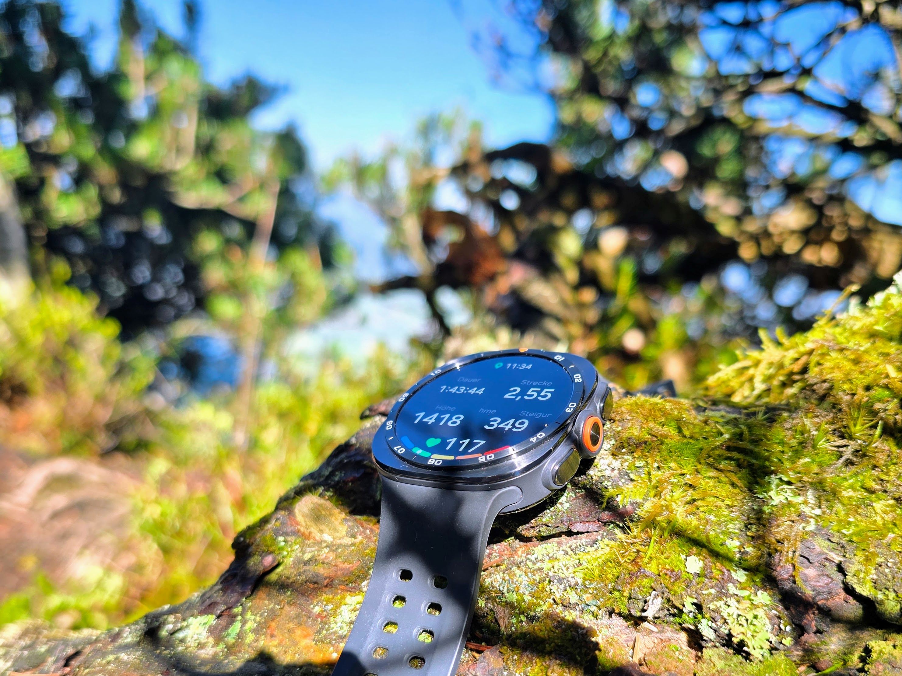 So sánh độ sáng màn hình: Galaxy Watch Ultra2 vs Xiaomi Smart Band 11
