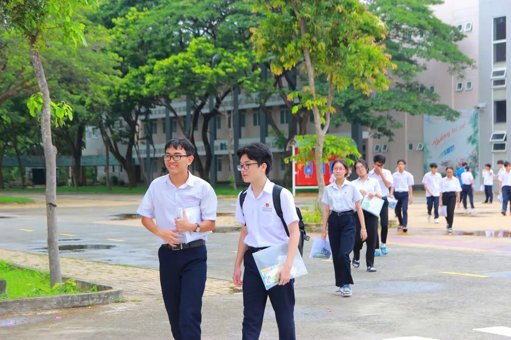 Thi lớp 10 hai môn: Giảm áp lực hay tạo học lệch?