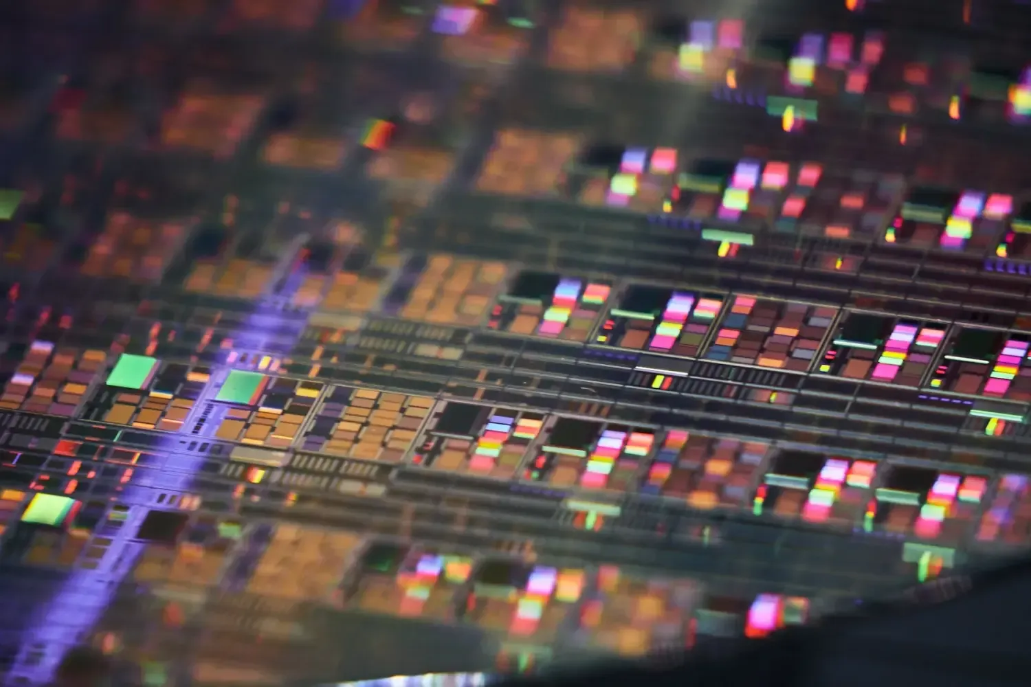 TSMC và Broadcom đẩy cuộc đua nhà máy chip AI tại Singapore