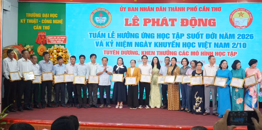 Tuần lễ học tập suốt đời: 24 mô hình tiêu biểu và thông điệp cho cộng đồng