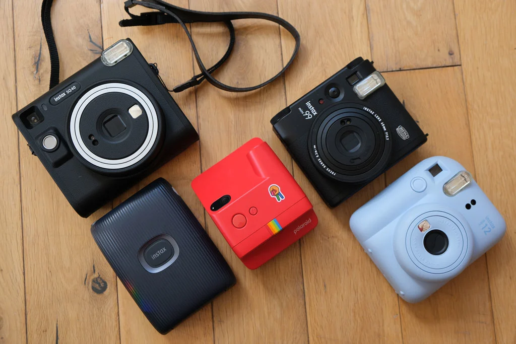 Hướng dẫn chọn máy ảnh lấy liền: Instax hay Polaroid?