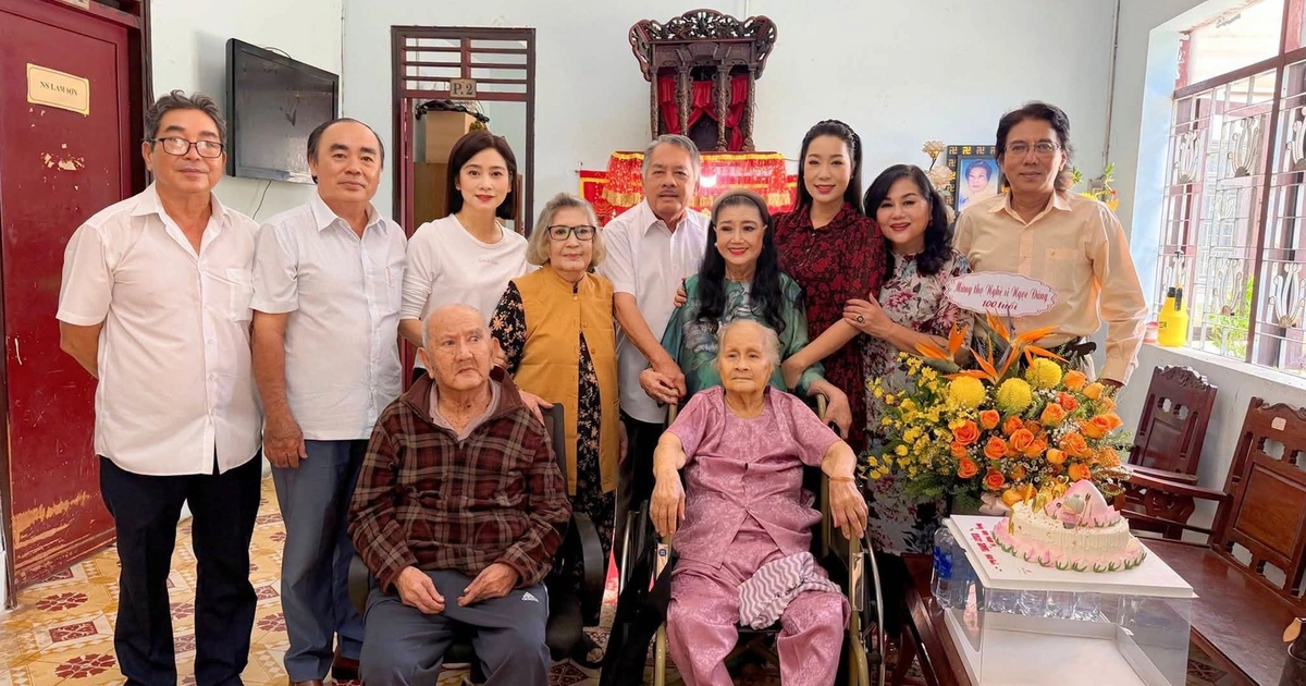 Khi tuổi tác không ngăn được tiếng hát cải lương
