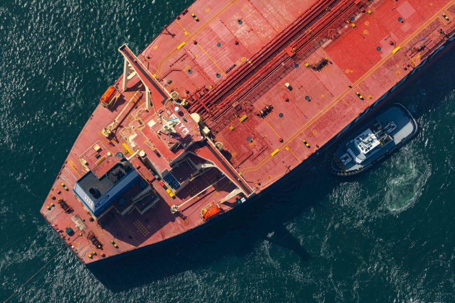 Tàu chở dầu Việt Nam hưởng lợi lớn từ eo biển Hormuz