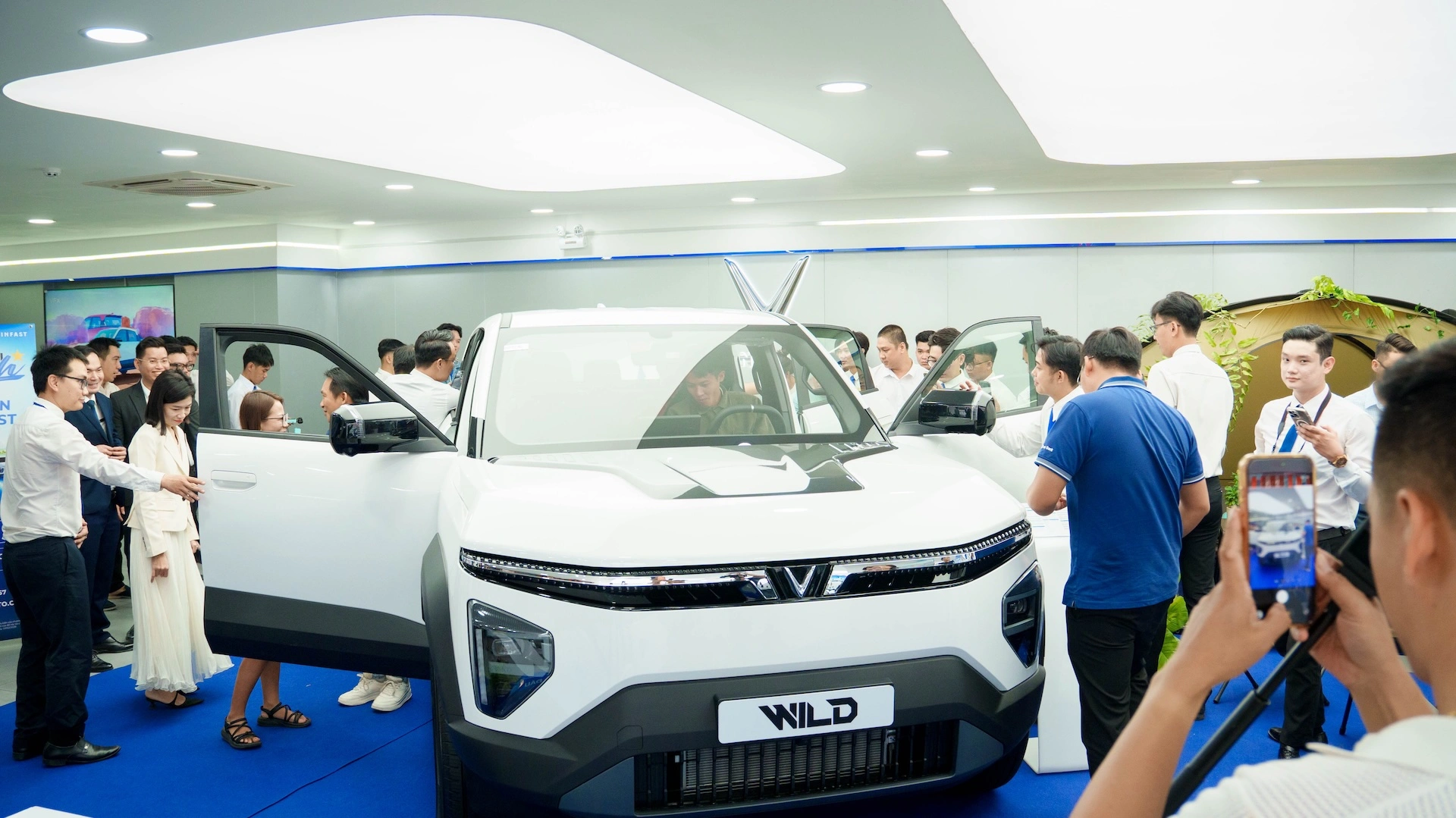 VF Wild REEV: bán tải điện 1.000km cho người hay đi xa