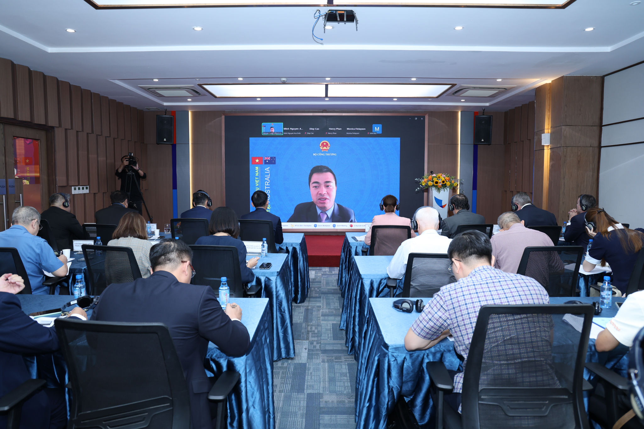 Hàng Việt mới 2,7% thị phần Úc: FTA không tự mở cửa