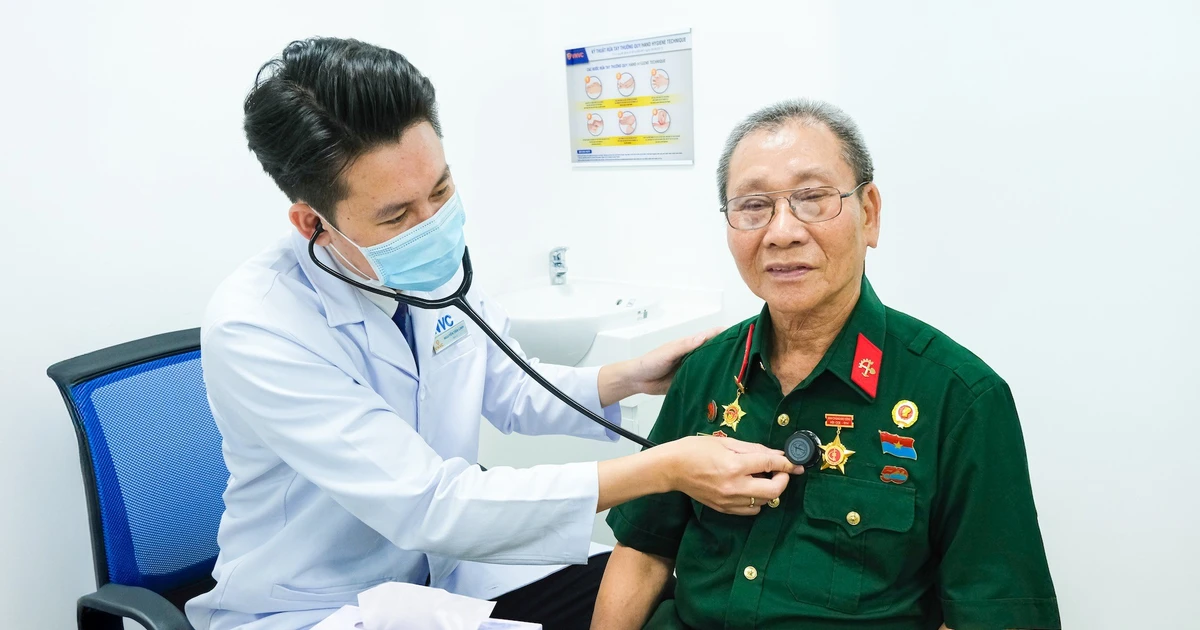Tiêm chủng suốt vòng đời: tấm lá chắn cho người cao tuổi