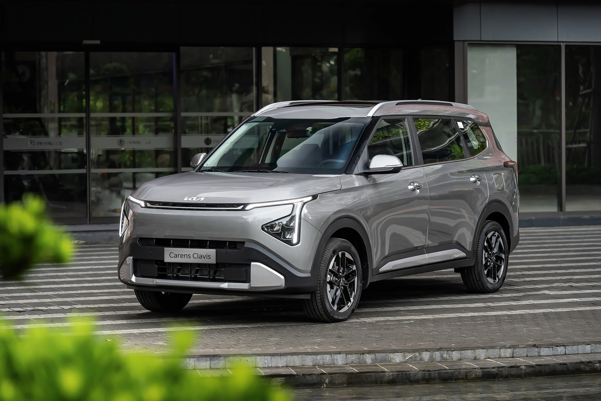 Kia Carens Clavis: MPV 7 chỗ kiểu SUV, đấu Xpander và Innova Cross