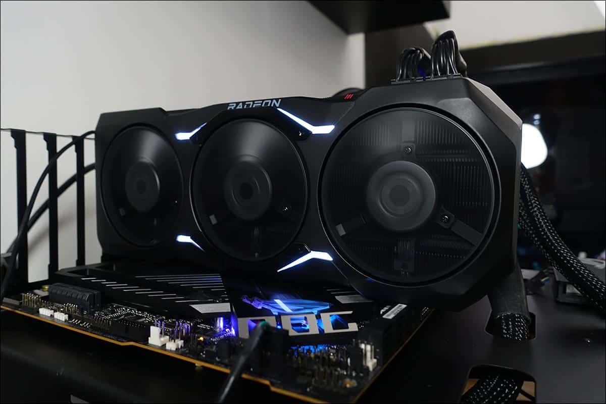 AMD và NVIDIA tung cập nhật firmware khẩn cho GPU cũ: nên cập nhật ngay hay chờ đợi?
