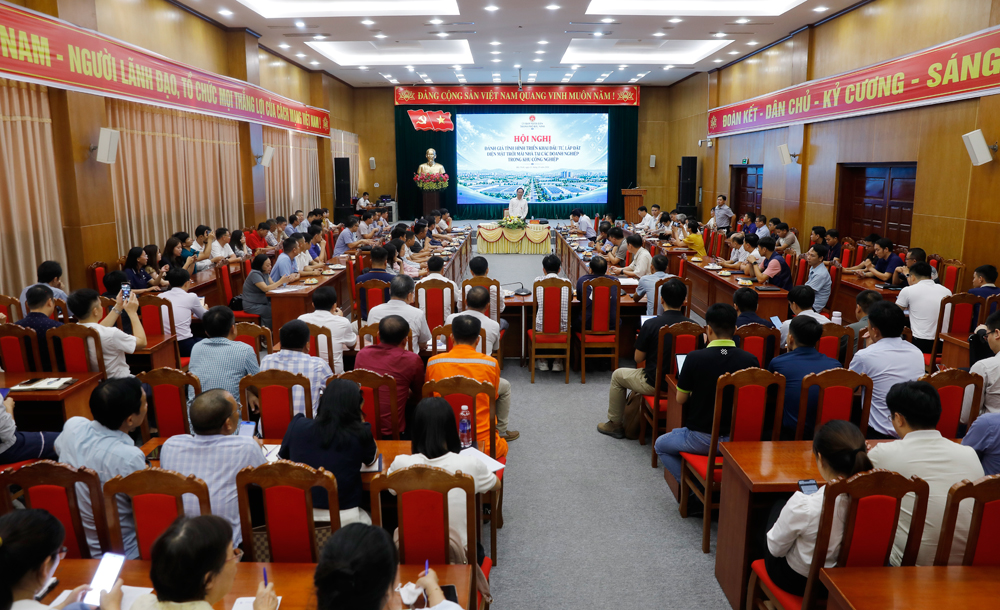 Điện mặt trời mái nhà 11.000 MWp: Cơ hội và nút thắt pháp lý