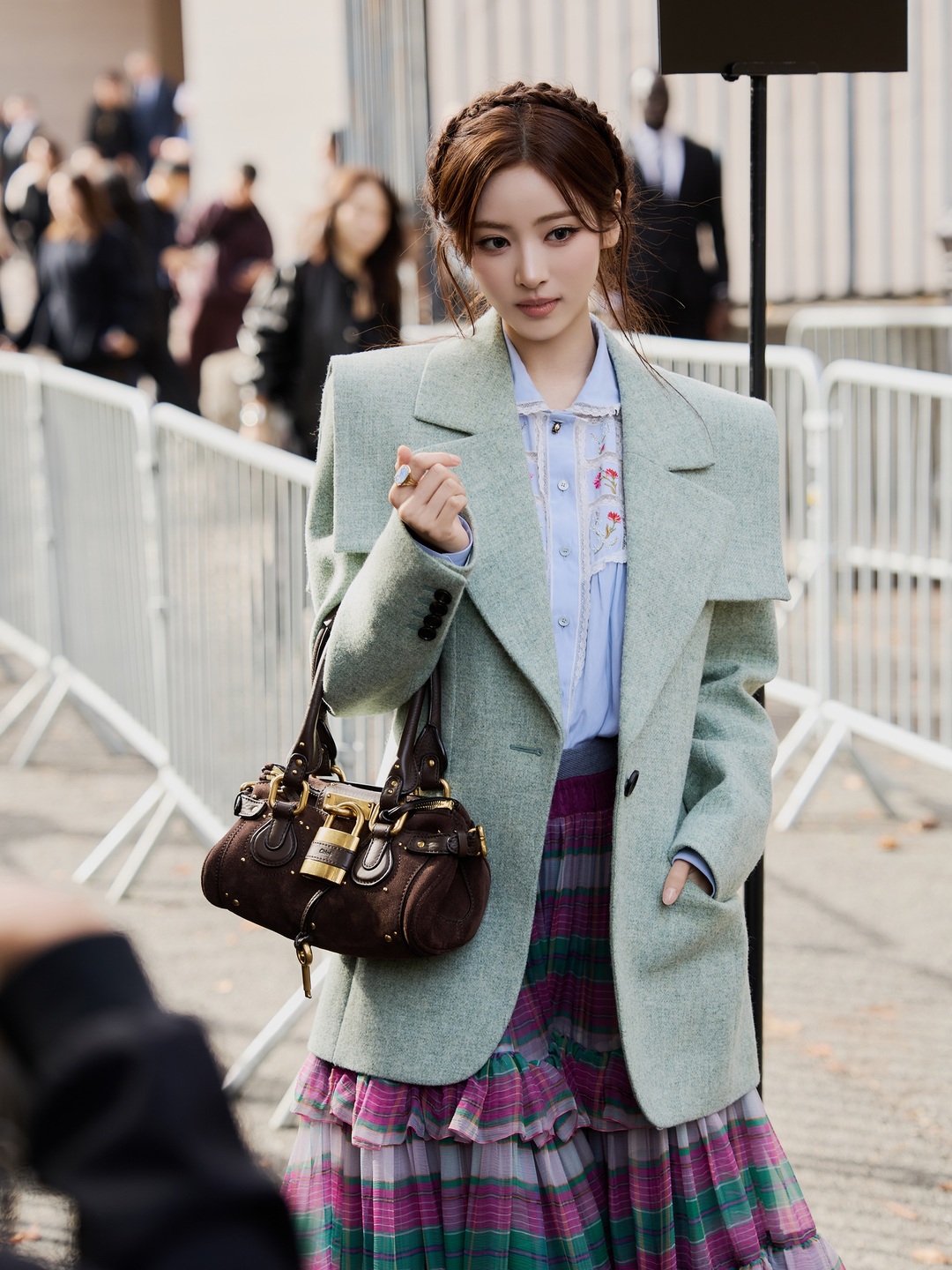 Anna MEOVV và bước tiến phong cách cùng Chloé