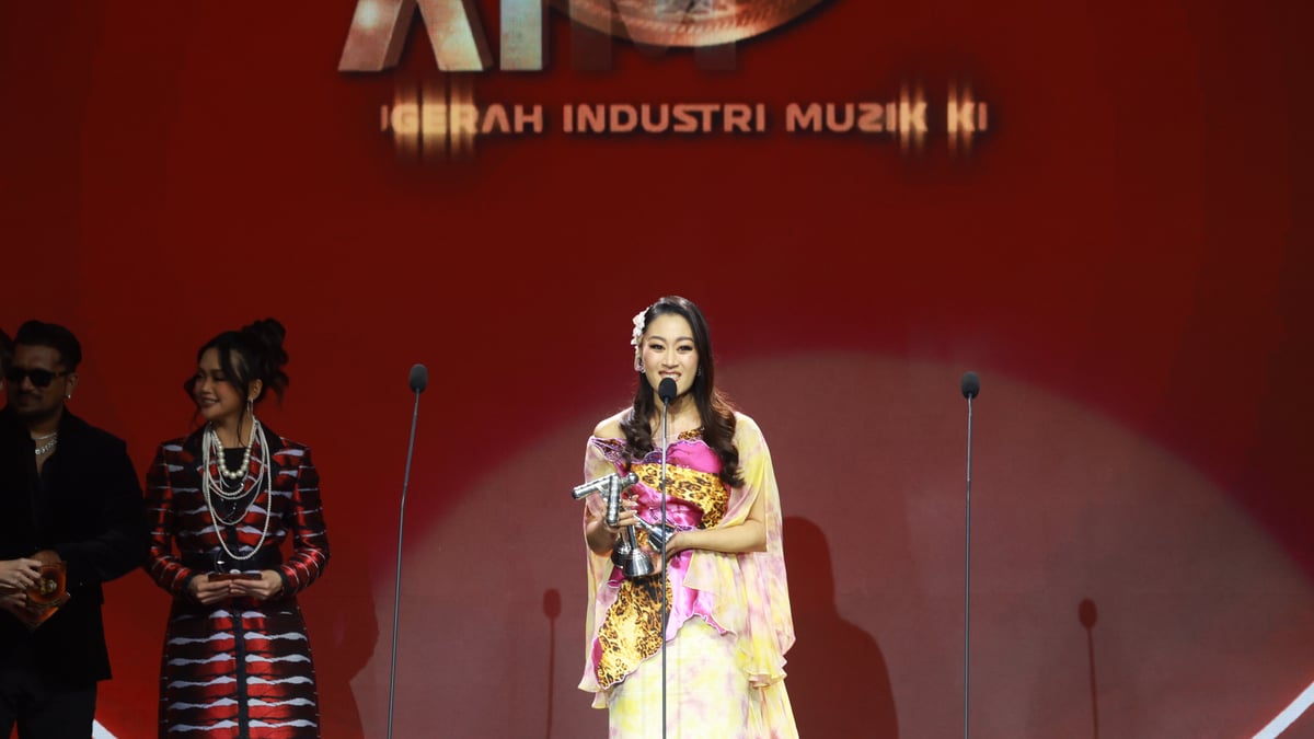 Dayang Bintang, Dua Jam Rakaman Yang Menggegarkan AIM25