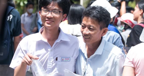 Thi lớp 10 chỉ còn hai môn: Giảm tải hay thu hẹp cơ hội?