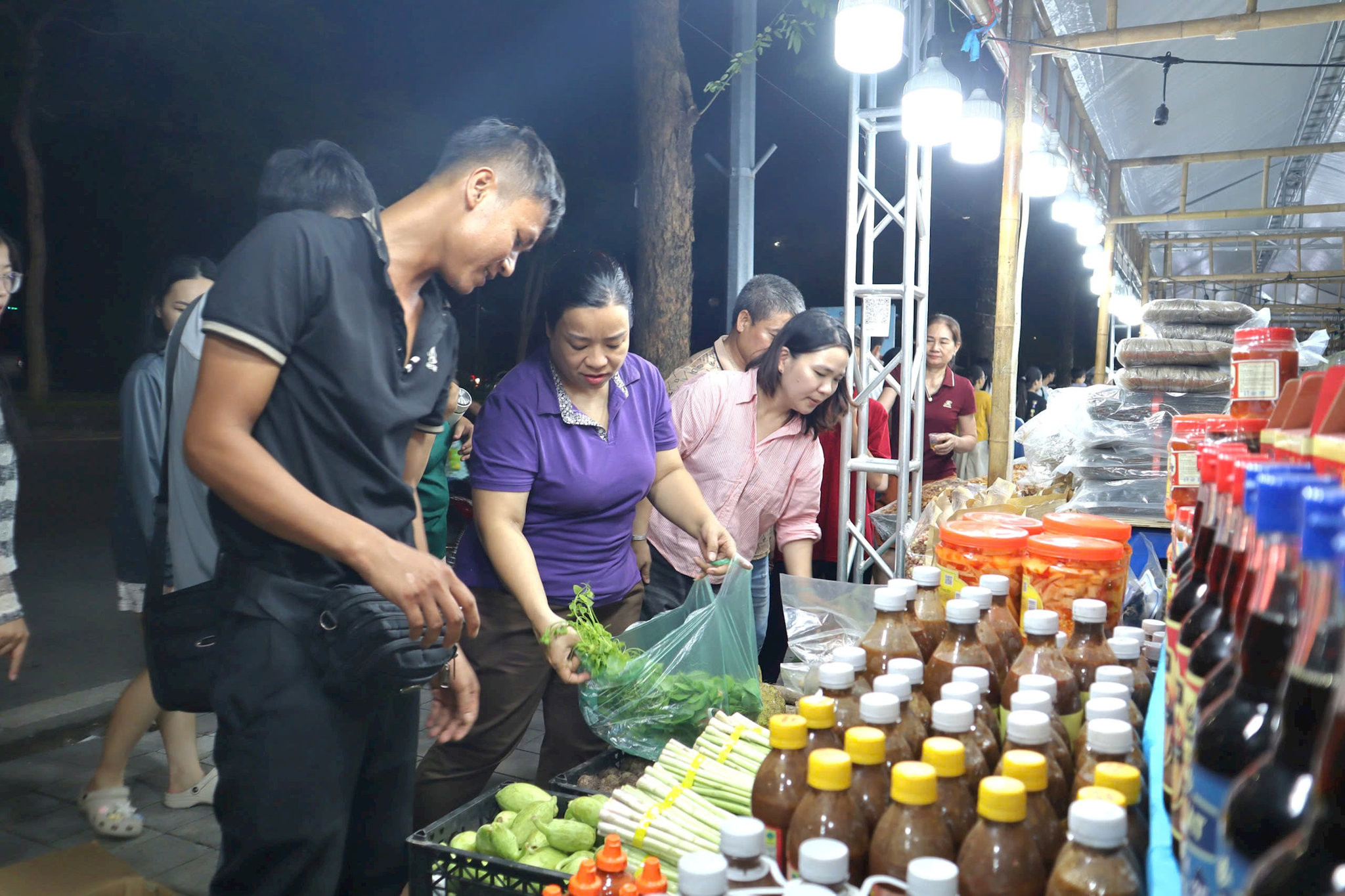 Từ sản phẩm OCOP đến bàn ăn: đặc sản nâng tầm hương vị