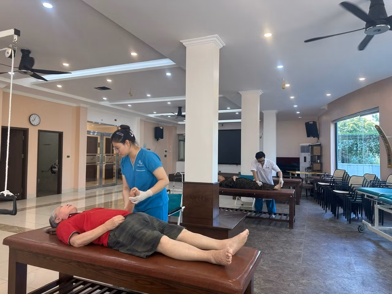 Chăm sóc sức khỏe tinh thần người cao tuổi: góc nhìn toàn diện