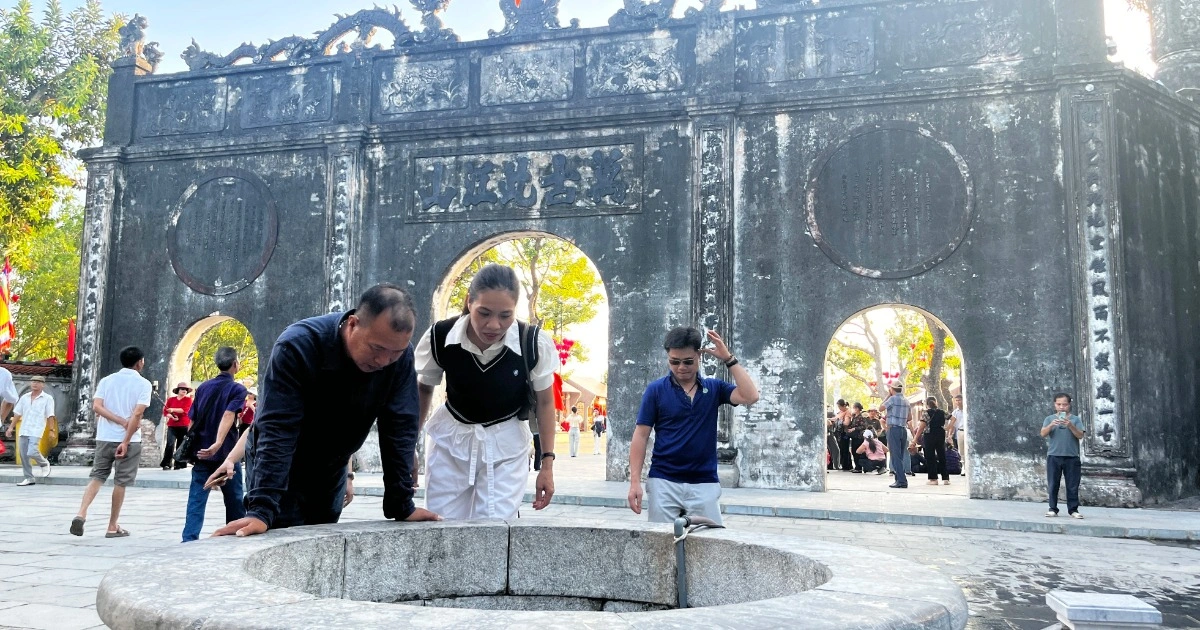 Lễ hội Côn Sơn Kiếp Bạc: Di sản UNESCO gặp du lịch hiện đại