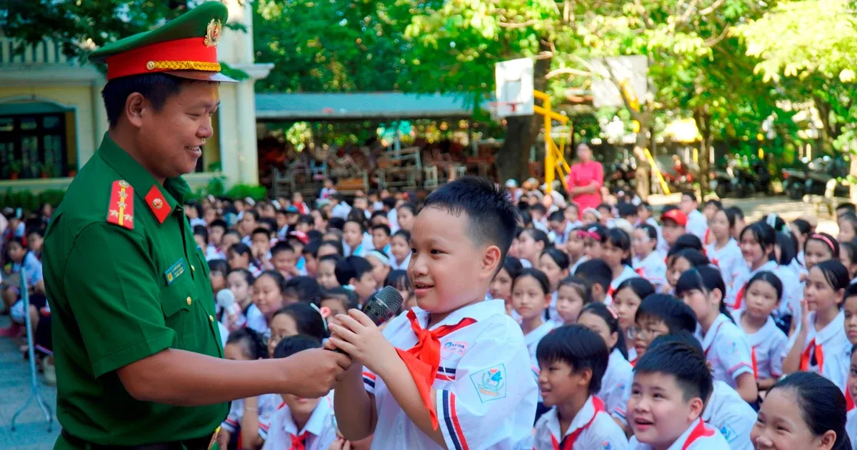 Hơn 600 học sinh Huế học kỹ năng ứng phó khẩn cấp: bài học cho mọi nhà trường