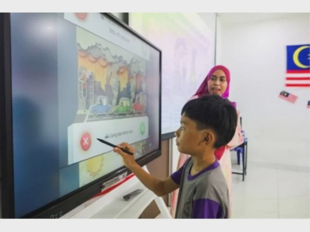 AI di Sekolah Pondok: Teknologi Wajib Diikat dengan Akhlak