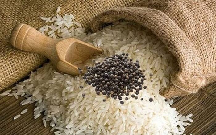 Tỏi, tiêu và rong biển khô: Bí quyết bảo quản gạo tự nhiên