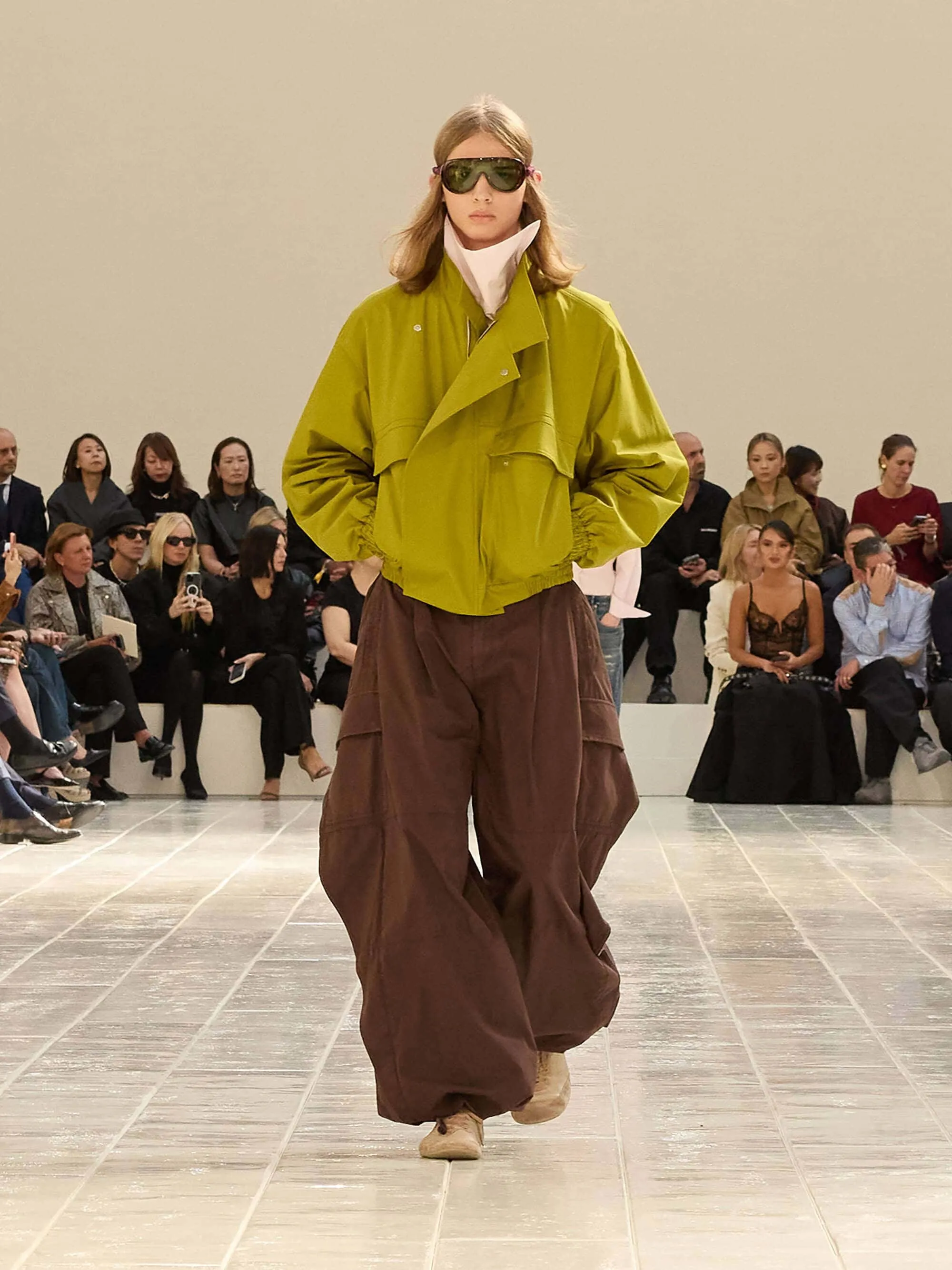 Balenciaga, Khaite, Jil Sander và Marni: Bản đồ mới cho mùa Xuân Hè