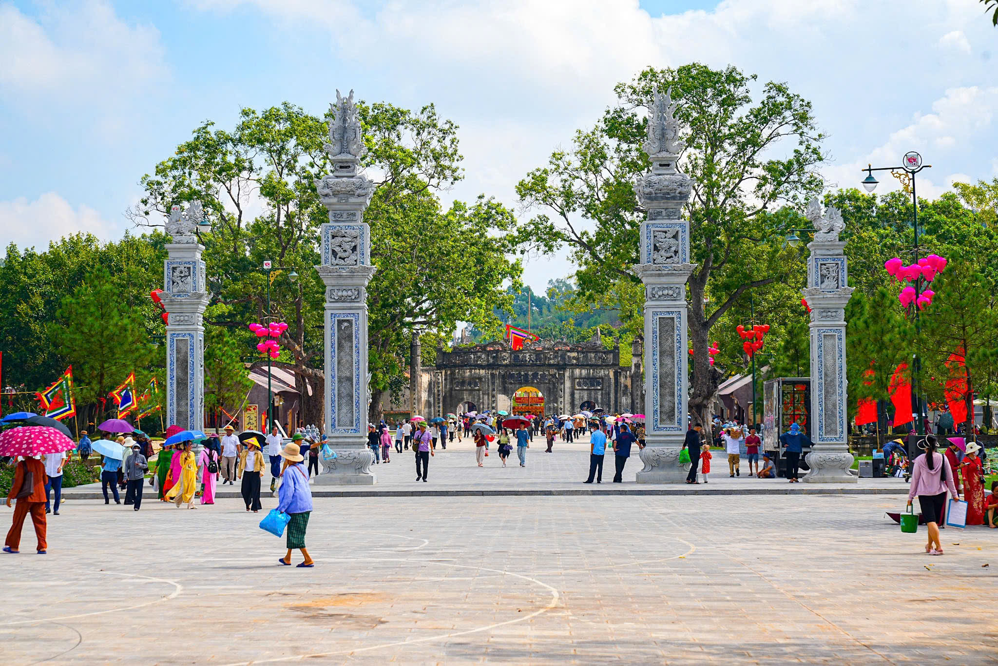 Lễ hội Côn Sơn Kiếp Bạc: Di sản UNESCO gặp du lịch hiện đại