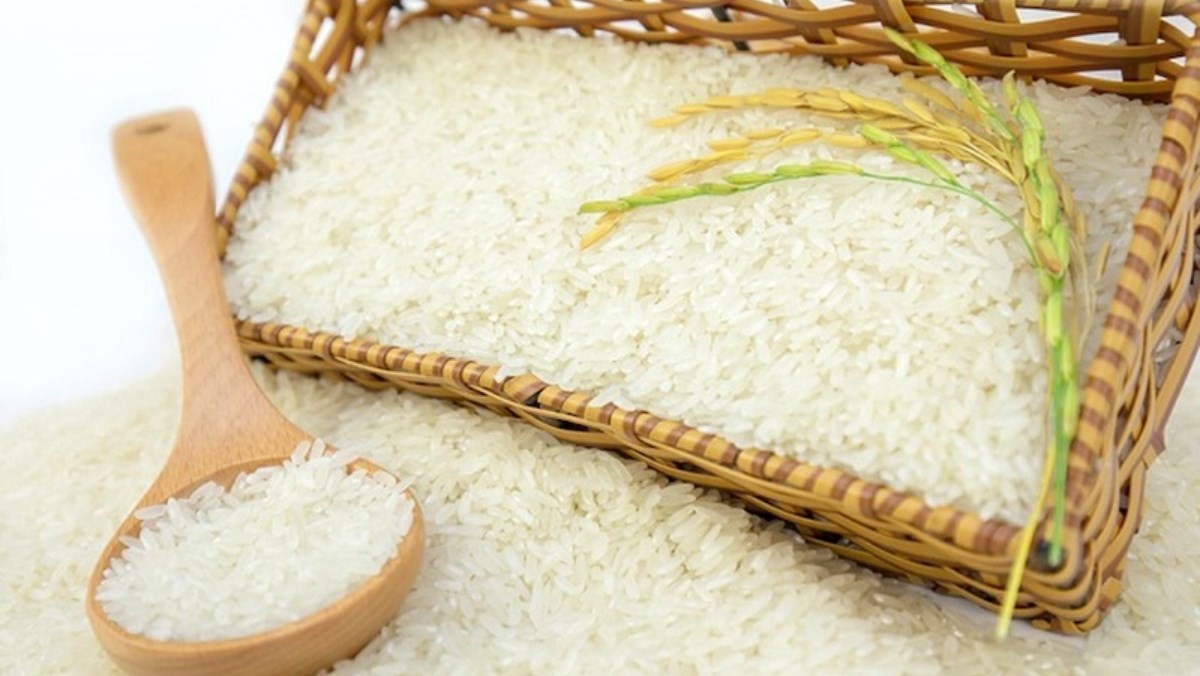 Tỏi, tiêu và rong biển khô: Bí quyết bảo quản gạo tự nhiên