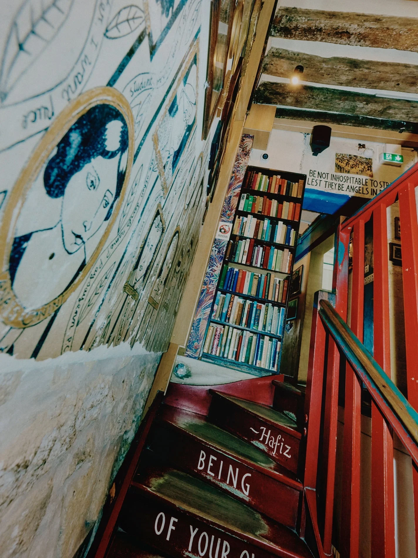 Shakespeare and Company: Huyền thoại hiệu sách giữa lòng Paris