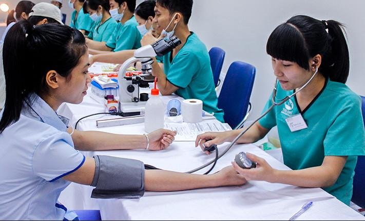 Ai được khám sức khỏe miễn phí tại nhà: 4 nhóm người cần biết