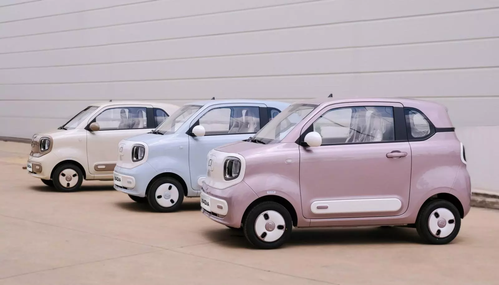 Mua ô tô điện mini dưới 200 triệu hay giữ xe máy?