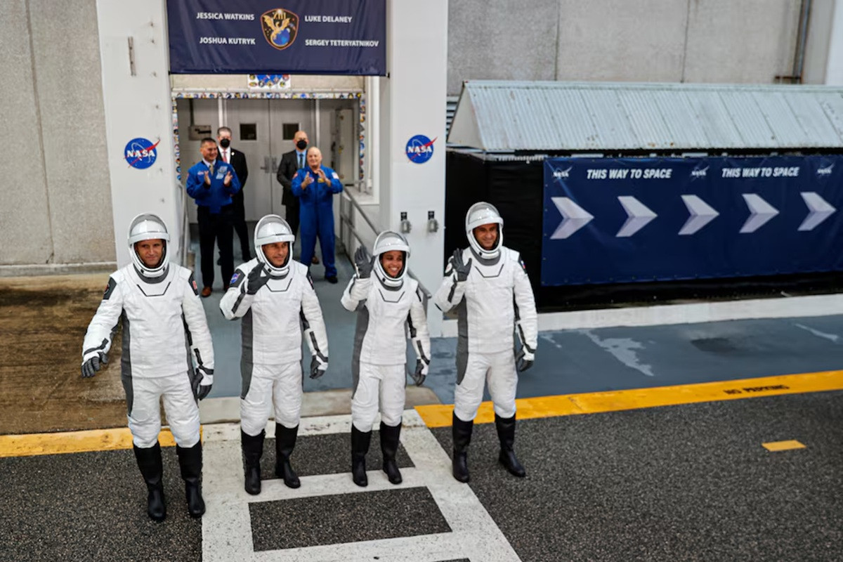 SpaceX và chiến lược không gian Bắc Mỹ: từ Crew Dragon đến Starship
