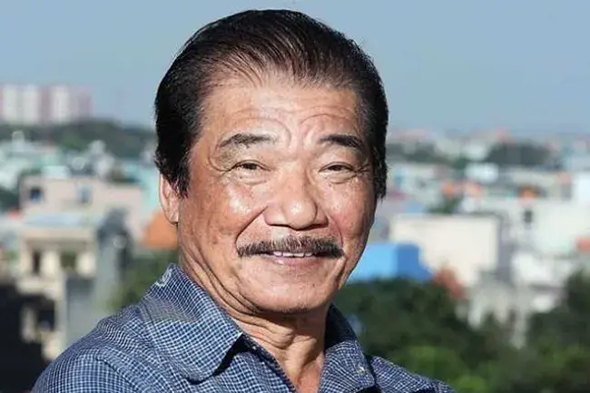 Giọng Nam Trầm Huyền Thoại Và Kỷ Lục Thủ Khoa Của NSND Trần Hiếu