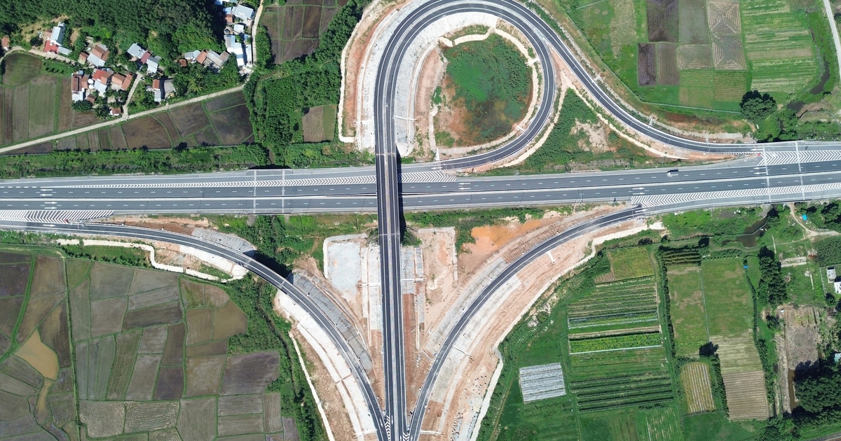Nút giao Dung Quất: thêm 8 năm chờ cho một bước ngoặt logistics