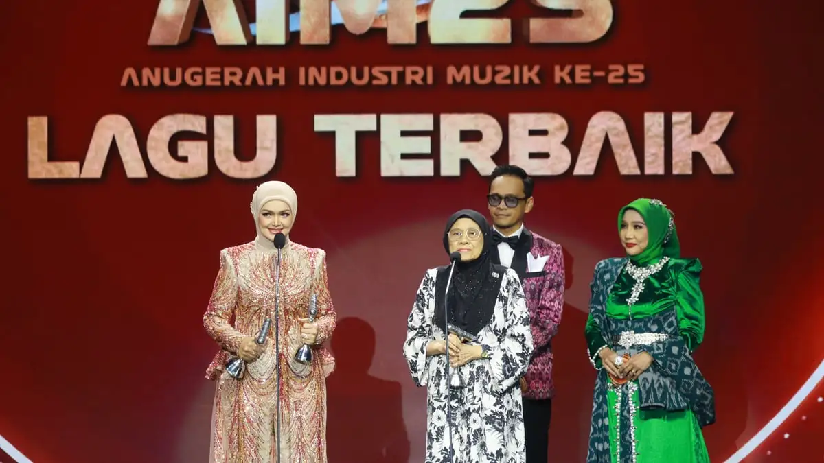 Dayang Bintang, Dua Jam Rakaman Yang Menggegarkan AIM25