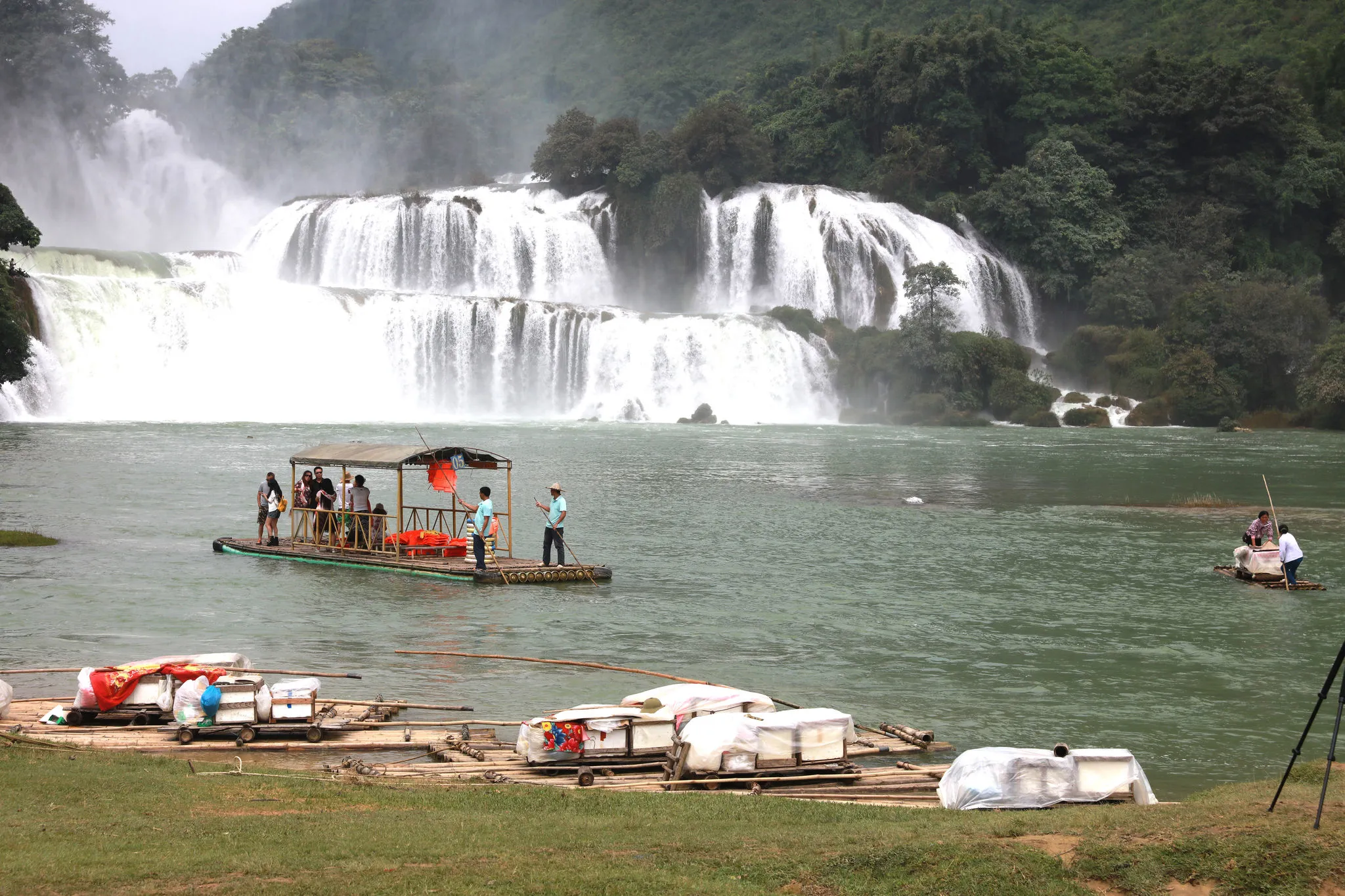 Cao Bằng và Ninh Bình: Khi di sản trở thành chiến lược du lịch bền vững