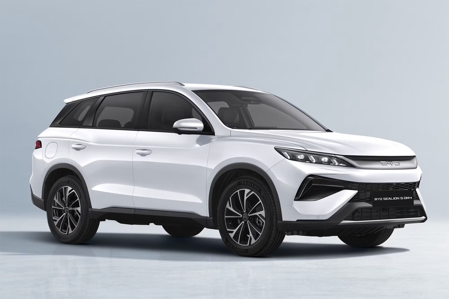 Ba mẫu SUV Trung Quốc: hybrid, plug-in hybrid hay điện thuần?