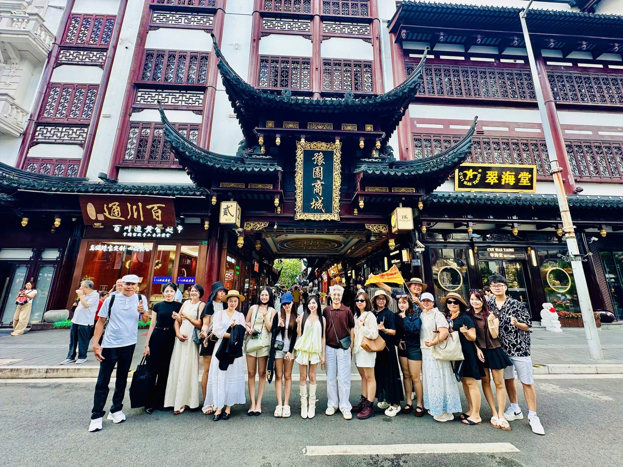 Vì sao du khách Việt chuyển hướng từ Nhật sang Trung Quốc cuối năm