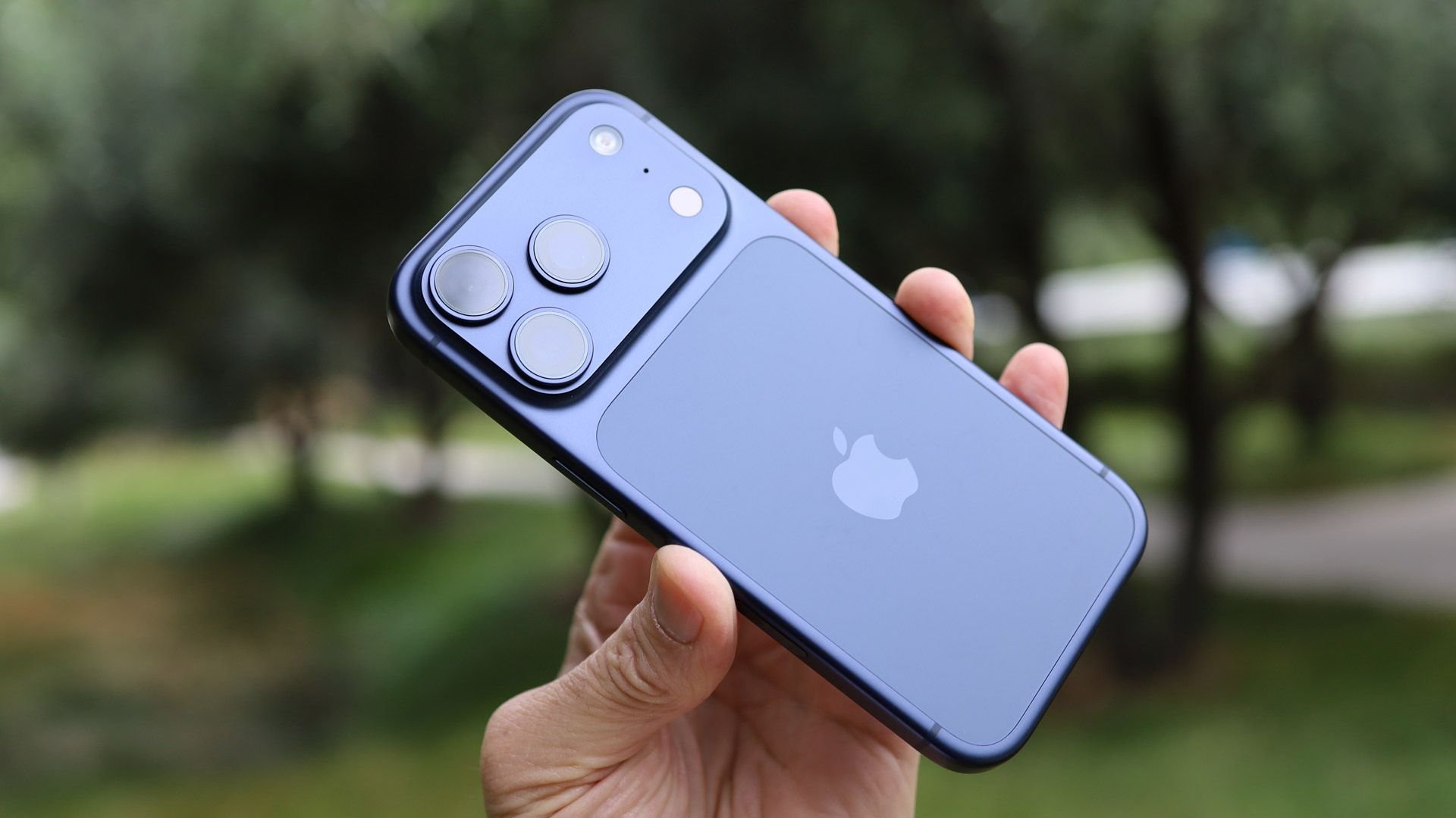 iOS 27.0.1 không chữa được lỗi treo máy iPhone 18 Pro: Apple nên làm gì tiếp theo?