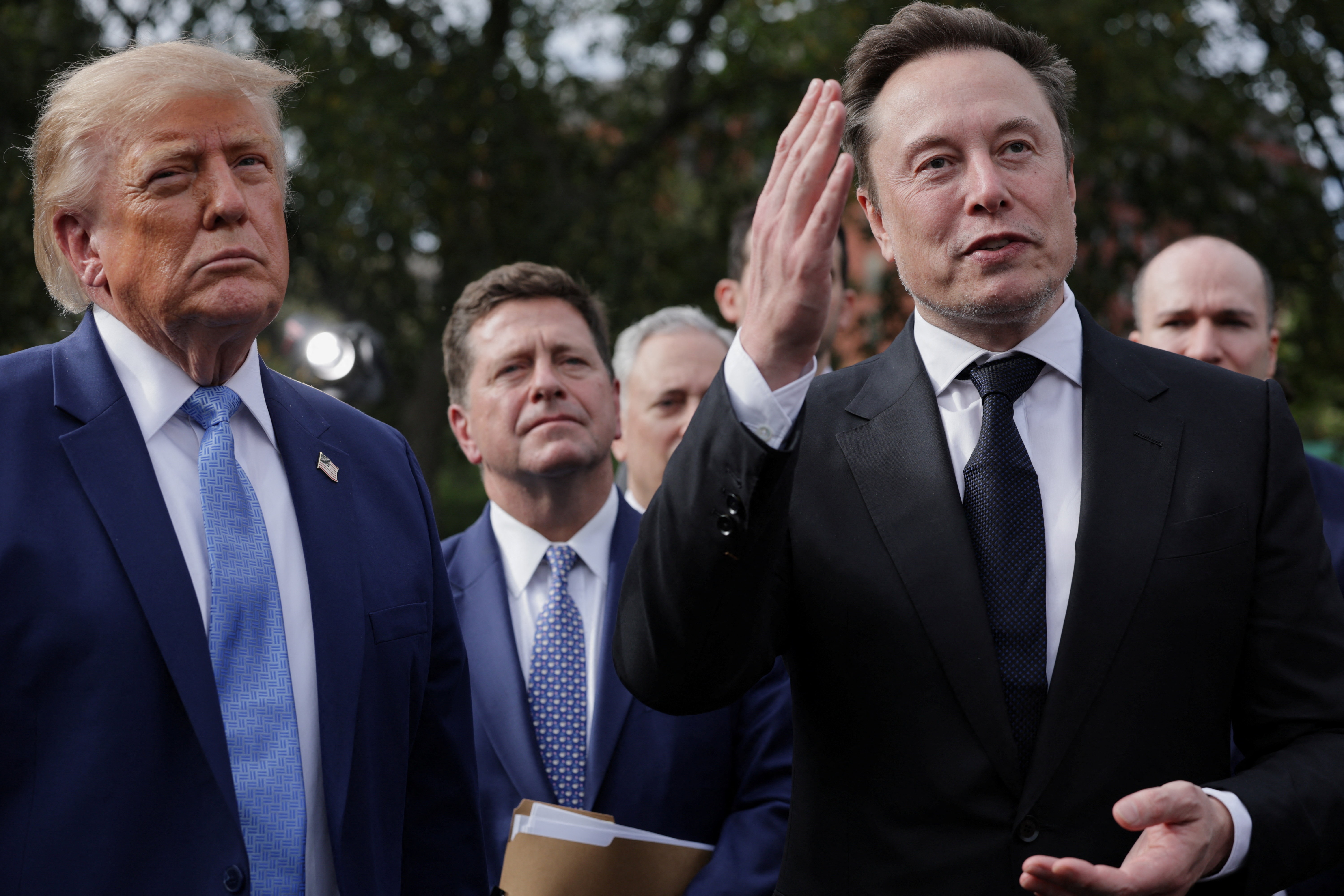Elon Musk và cuộc tái thiết quân sự tương lai của Lầu Năm Góc