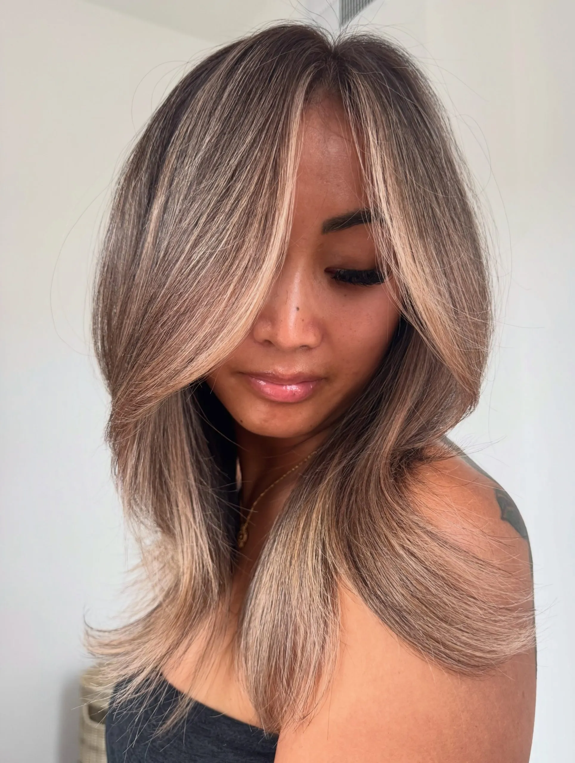 Cashmere Bronde: Hướng dẫn tạo và chăm sóc màu tóc thu đông