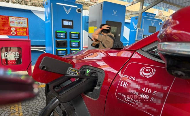 400 nghìn xe điện nhưng trạm sạc vẫn hụt hơi