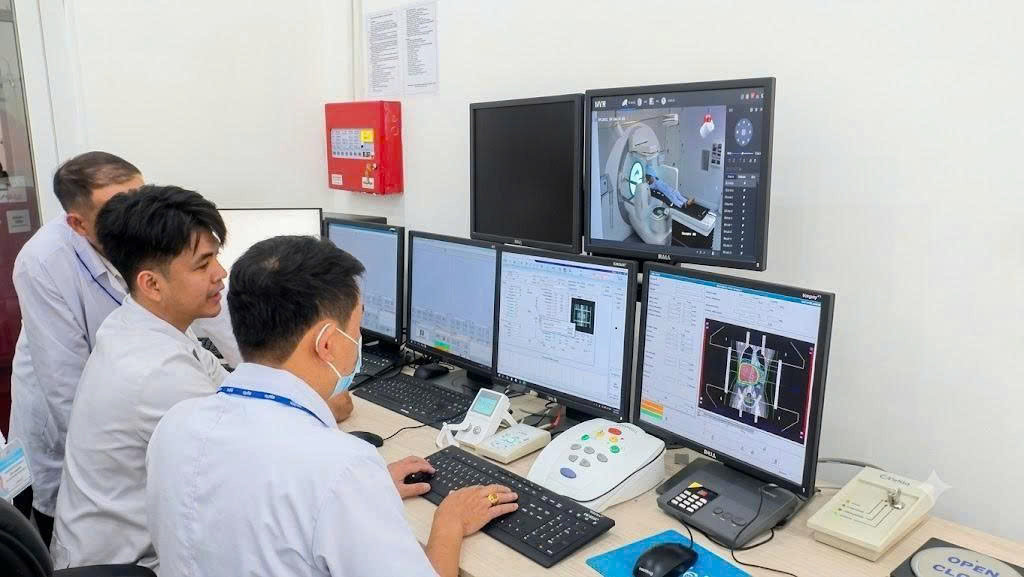 84 máy xạ trị cho 177.000 ca ung thư mới: khoảng trống điều trị đáng lo