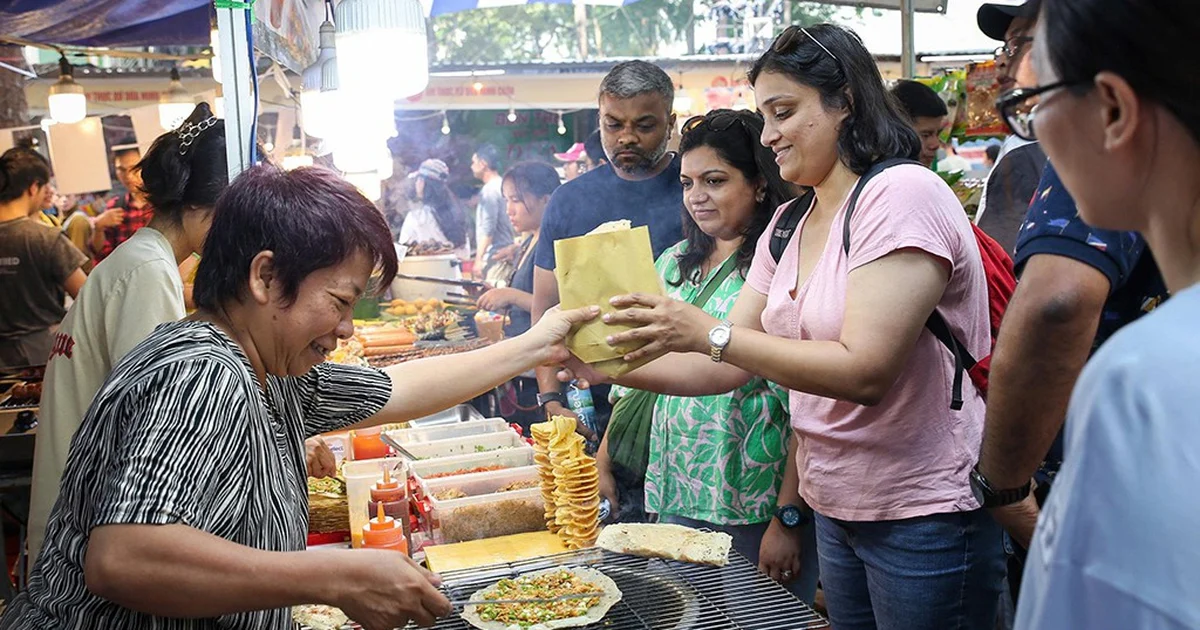 Ăn bánh mì, bánh tráng nướng vỉa hè: yên tâm hay đánh cược?