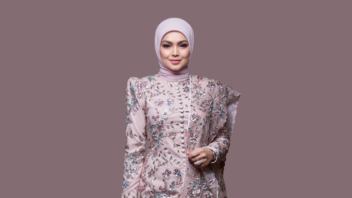 Penyanyi Legendaris Berkongsi Momen Terakhir Dengan Tokoh Ibu Berpengaruh