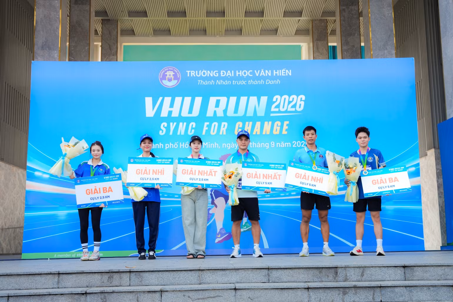 VHU RUN: Khi 1.000 bước chân sinh viên cùng hướng về cộng đồng